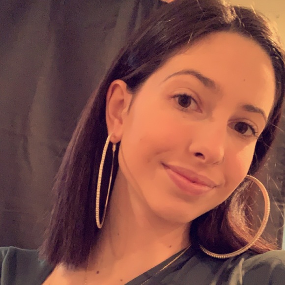 Meet your Posher, Taylor - Picture 1 of 1